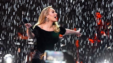 Adele'ın İstanbul Konseri: Bir Rüya Gibi Müzik Deneyimi ve Türk Hayranlarının Tutkusu!