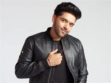  Goa Glow Festival: A Bollywood Extravaganza Hosted by the Dazzling Guru Randhawa!