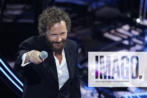 Harmony Fest: An Unforgettable Night of Music with Jovanotti!